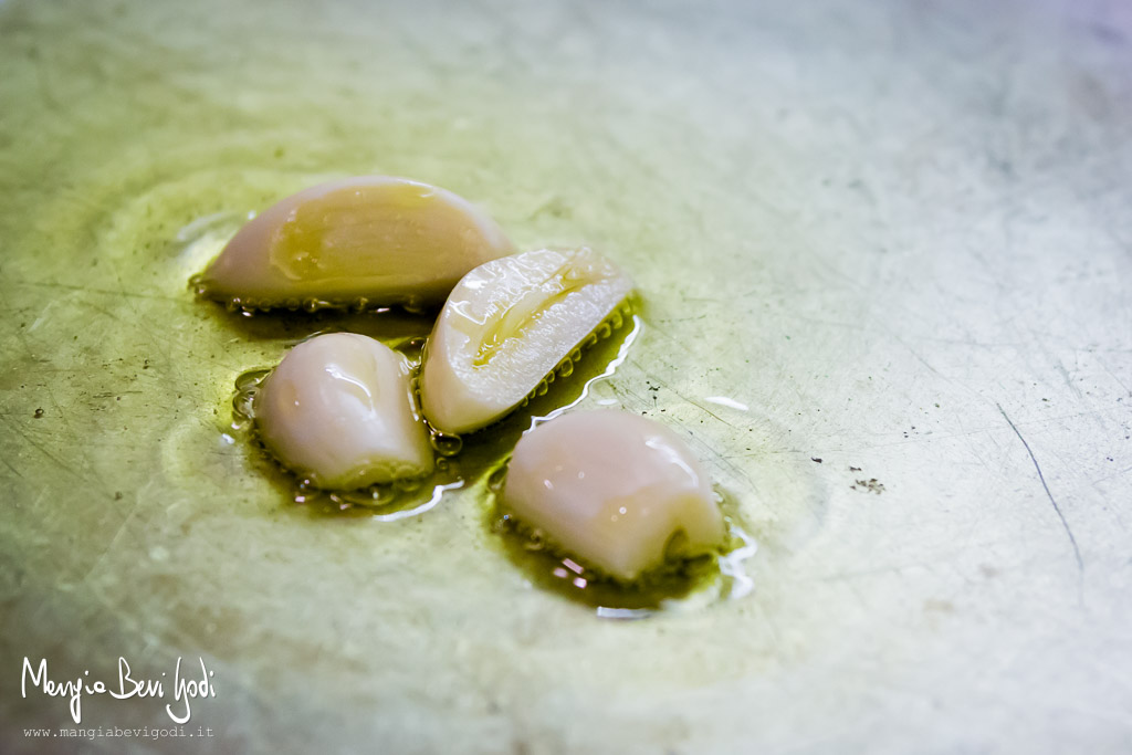 Gamberoni al rum con salsa guacamole