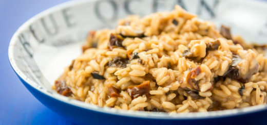 Risotto-acciughe-olive-pomodori-secchi