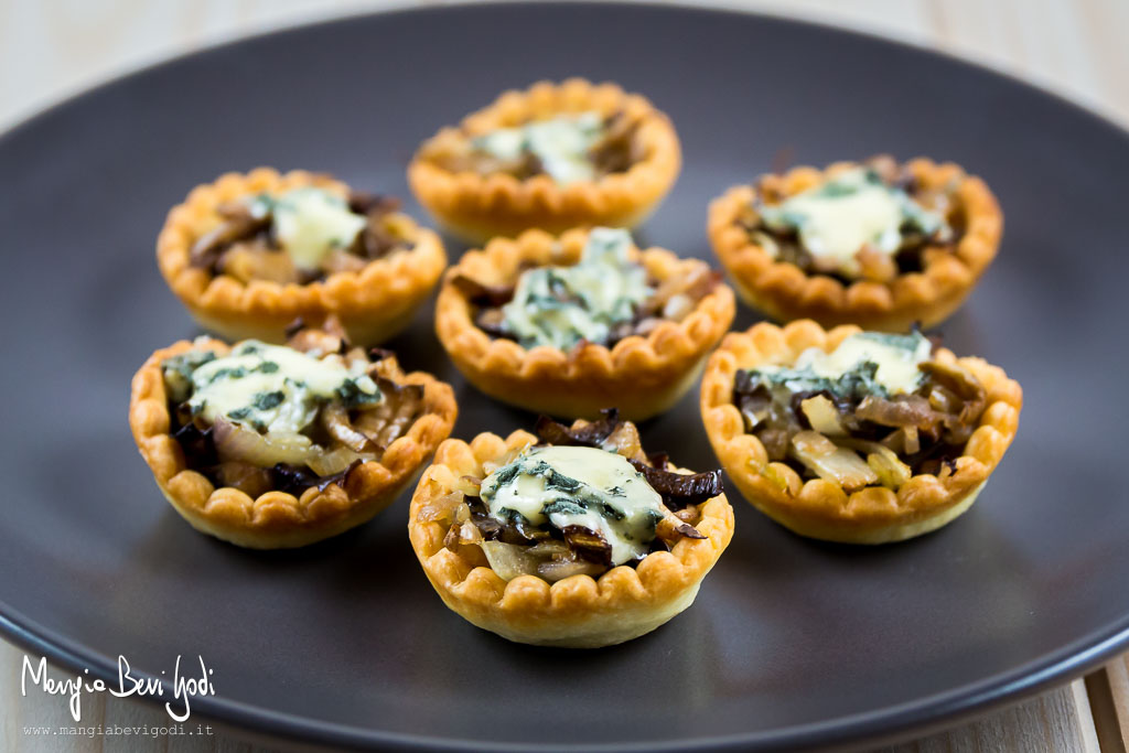 Tartellette radicchio e gorgonzola