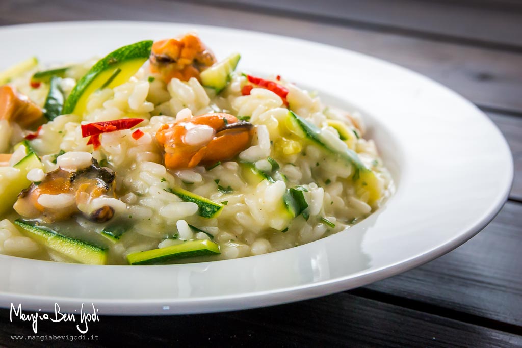 Risotto con cozze e zucchine