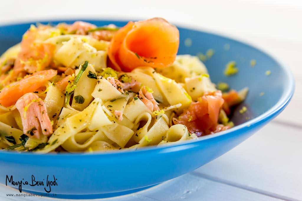 Tagliatelle al salmone e limone