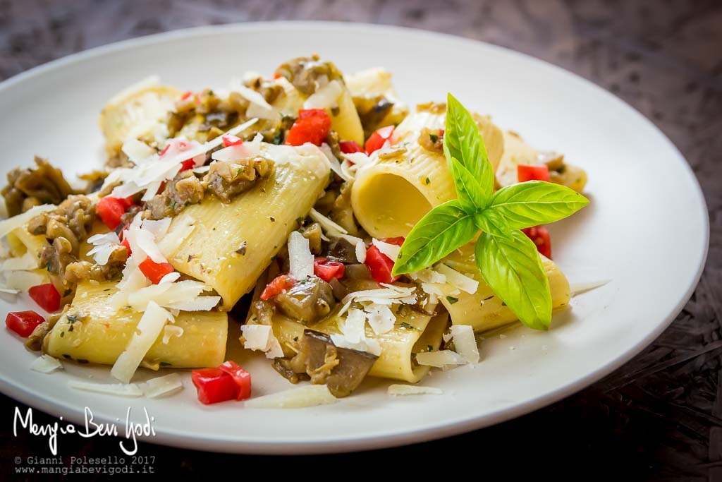 Paccheri al pesto di melanzane