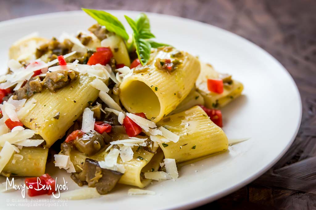 Pasta al pesto di melanzane