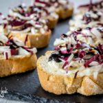 Crostini con radicchio di Treviso e gorgonzola