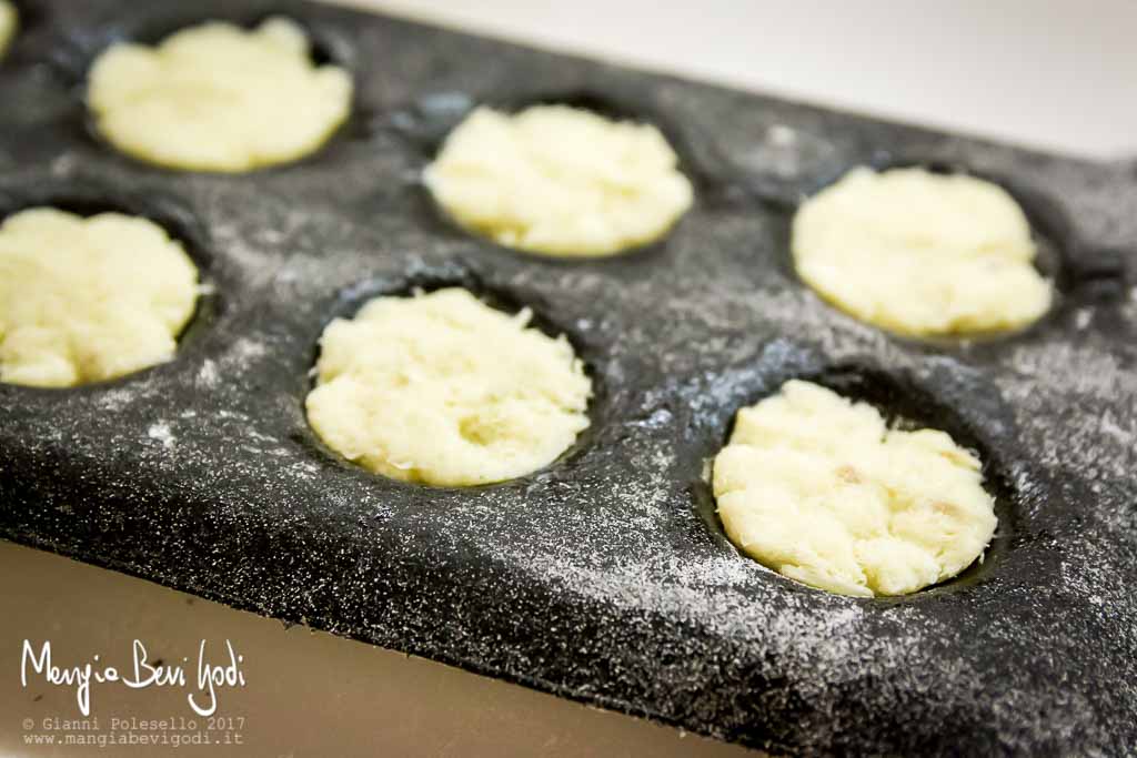 Riempimento ravioli con baccalà mantecato