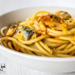 Bucatini con sgombro, 'nduja e zest di limone