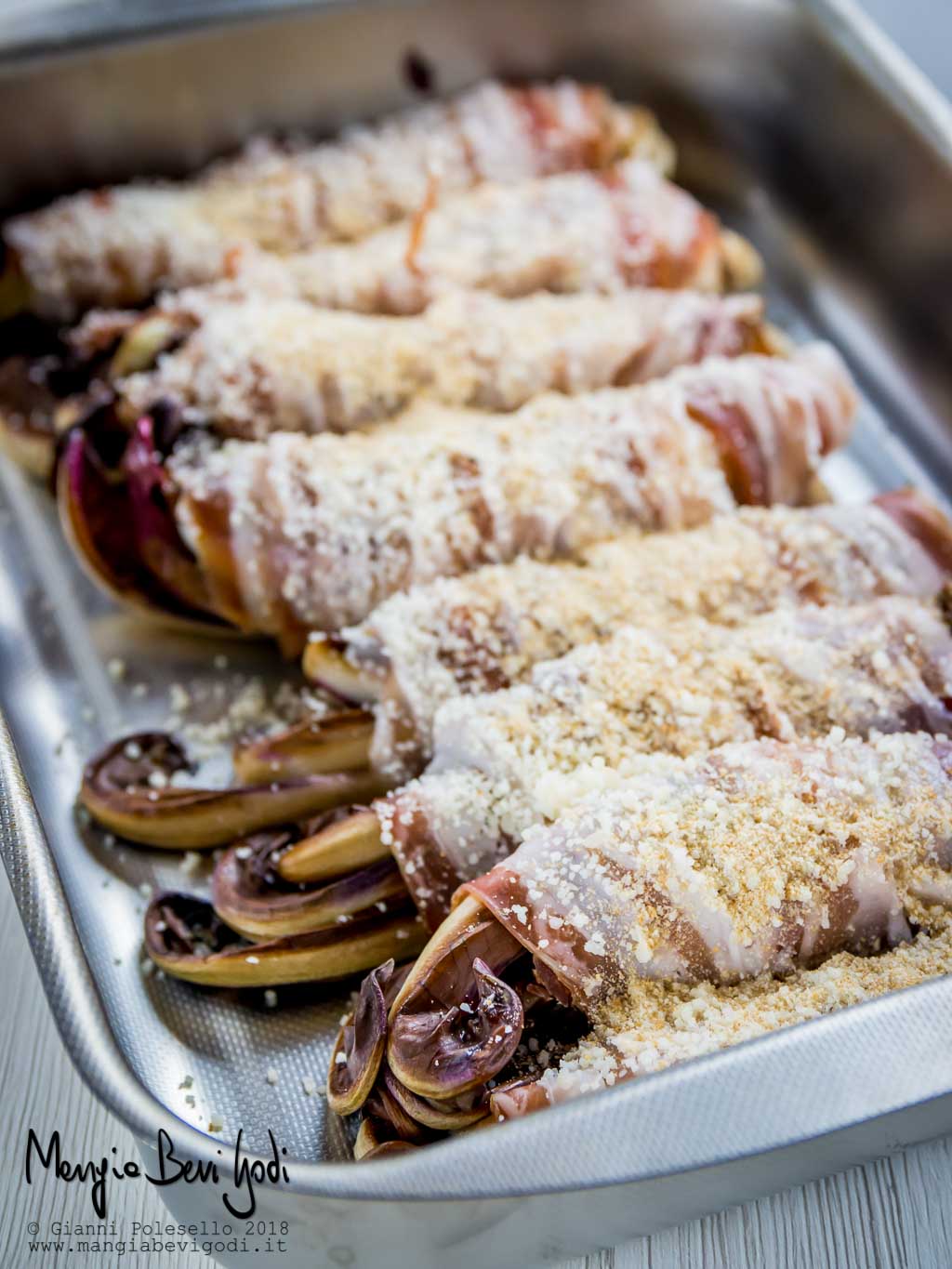 Involtini di radicchio e pancetta gratinati