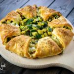Ciambella di pasta sfoglia con zucchine e formaggio