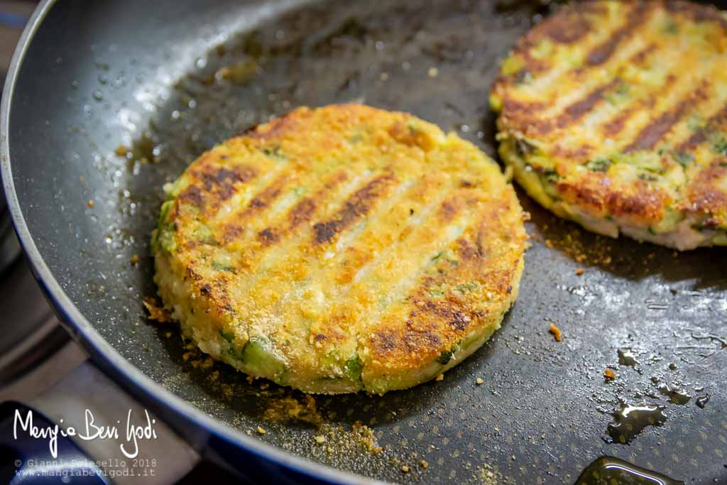 Cottura burger di zucchine