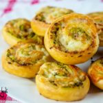 Girelle di pasta sfoglia con zucchine