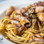 Spaghetti al nero con calamaretti spillo