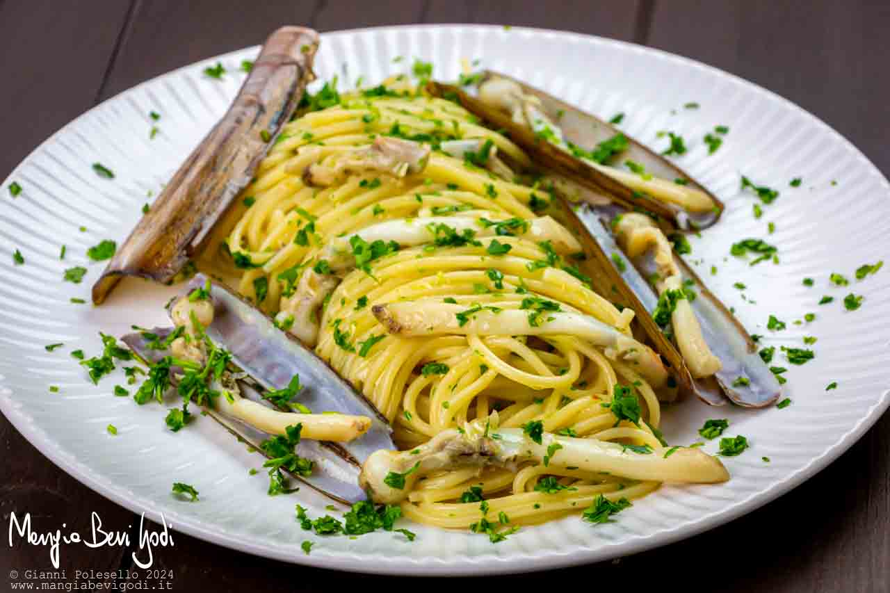 pasta con i cannolicchi