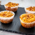 Muffin salati con zucca e pancetta