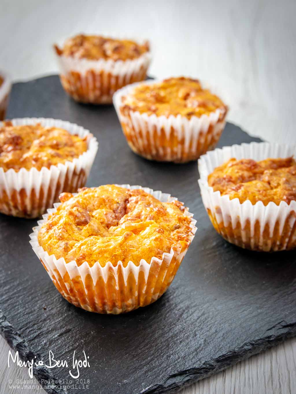 Muffin salati con zucca e pancetta