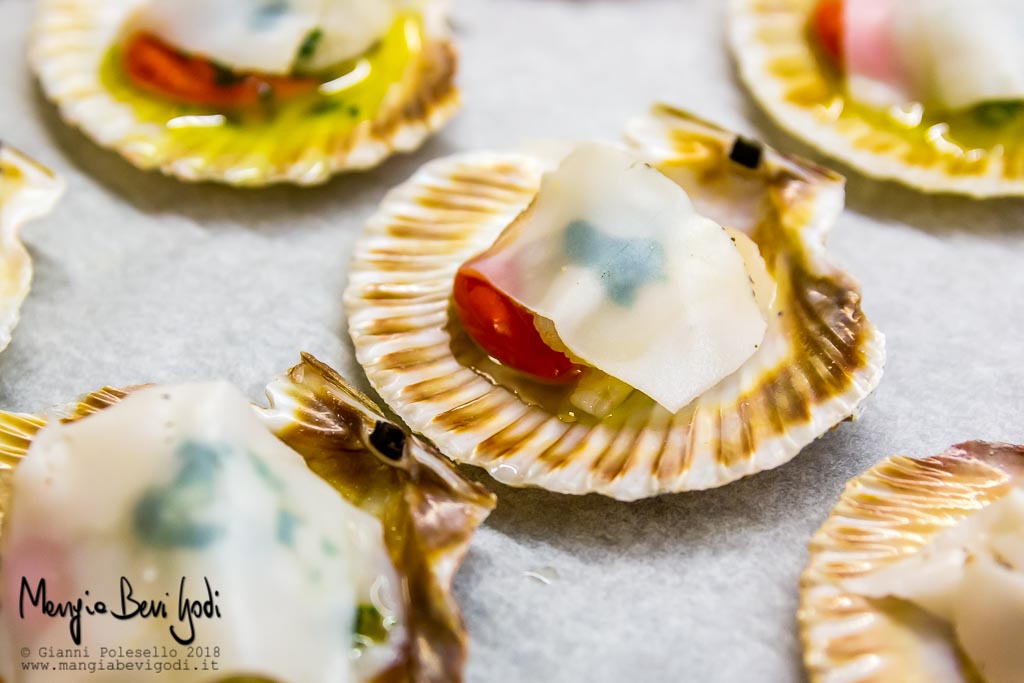 Preparazione canestrelli al forno con lardo