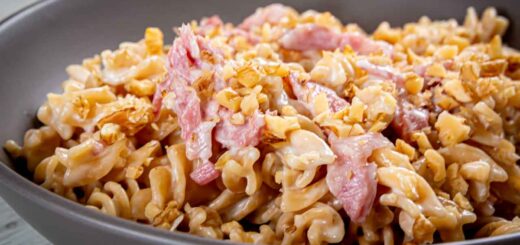 pasta noci e pancetta