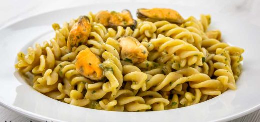 Pasta con cozze e piselli