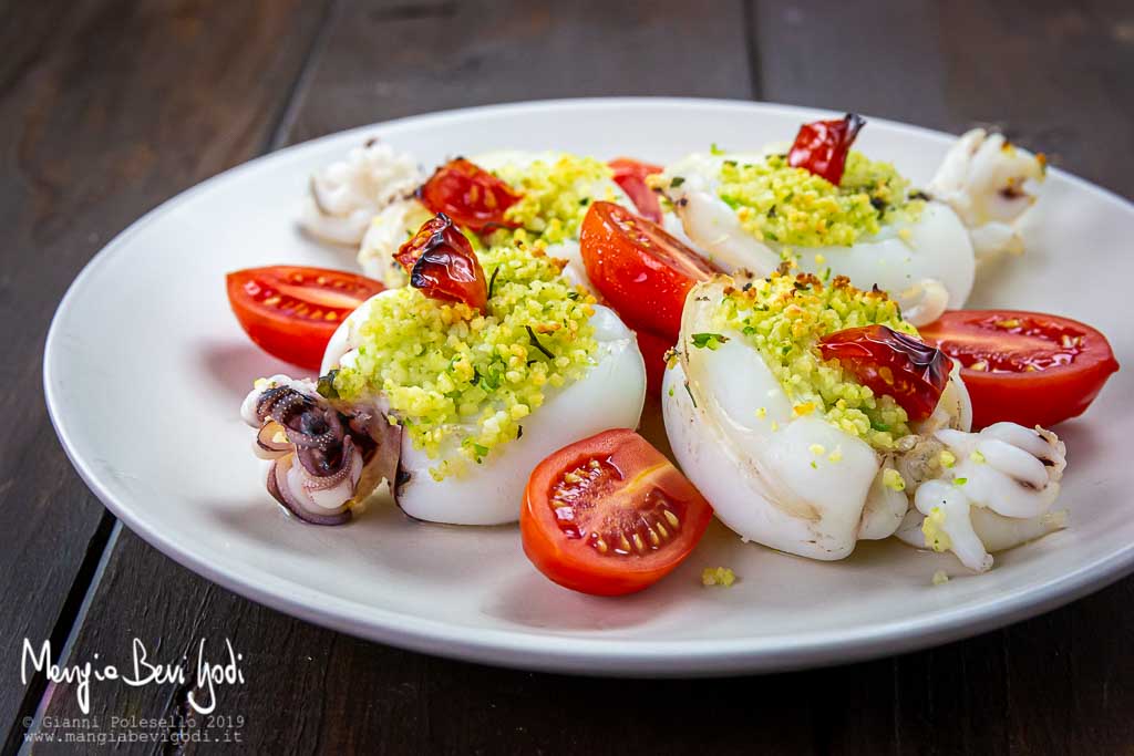 Seppie ripiene di cous cous, piselli e pecorino