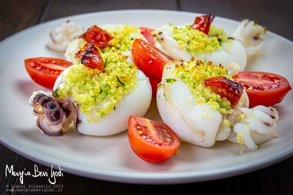 Seppie ripiene di cous cous, piselli e pecorino