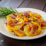 Patate e cipolle alla curcuma al forno