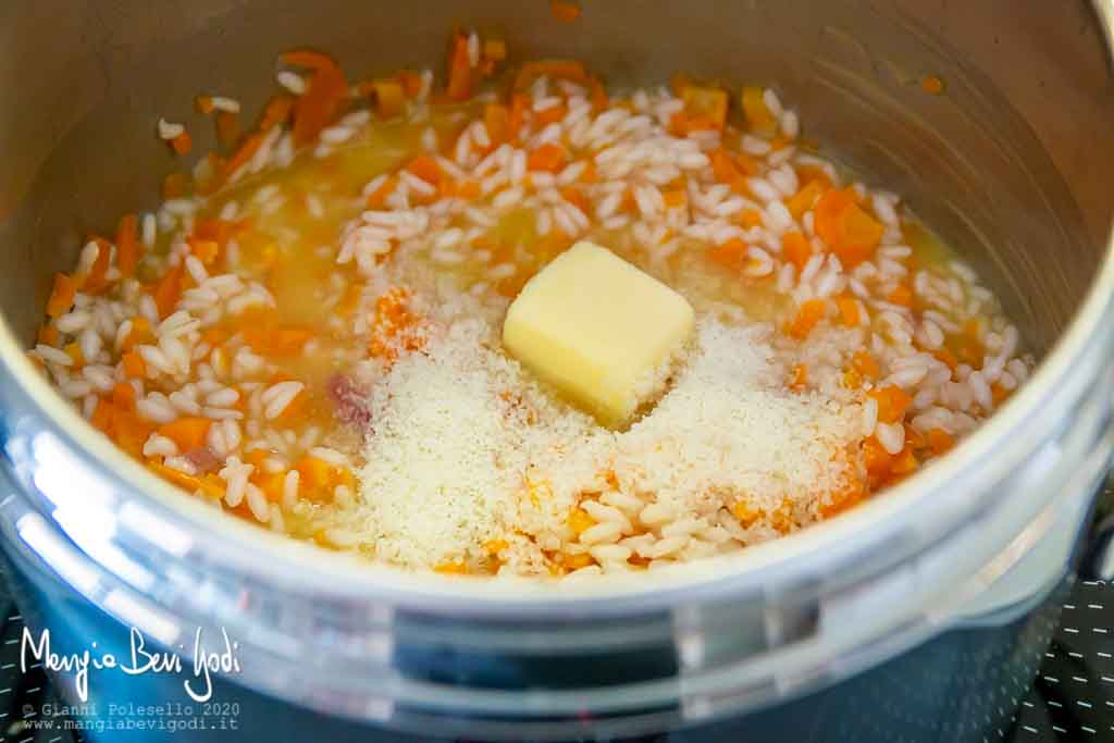 Mantecare risotto arancia e carote