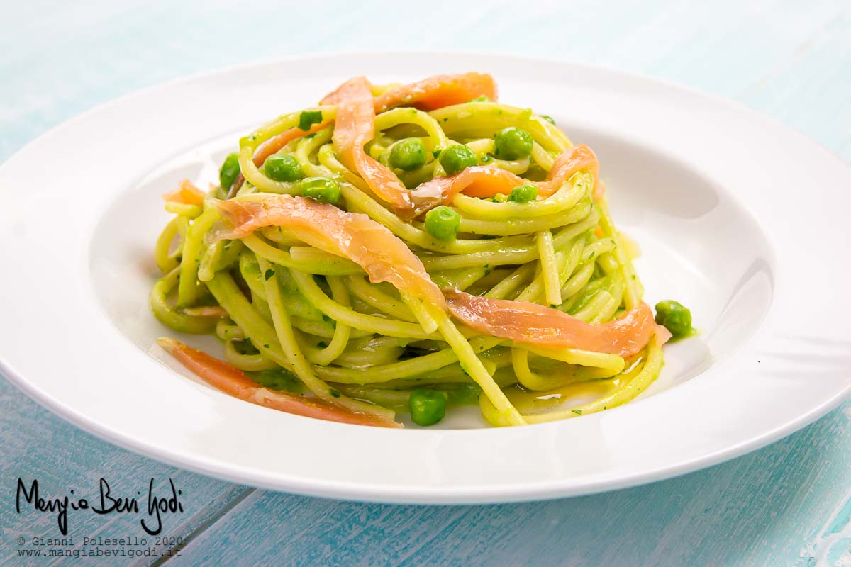 Pasta al salmone e piselli