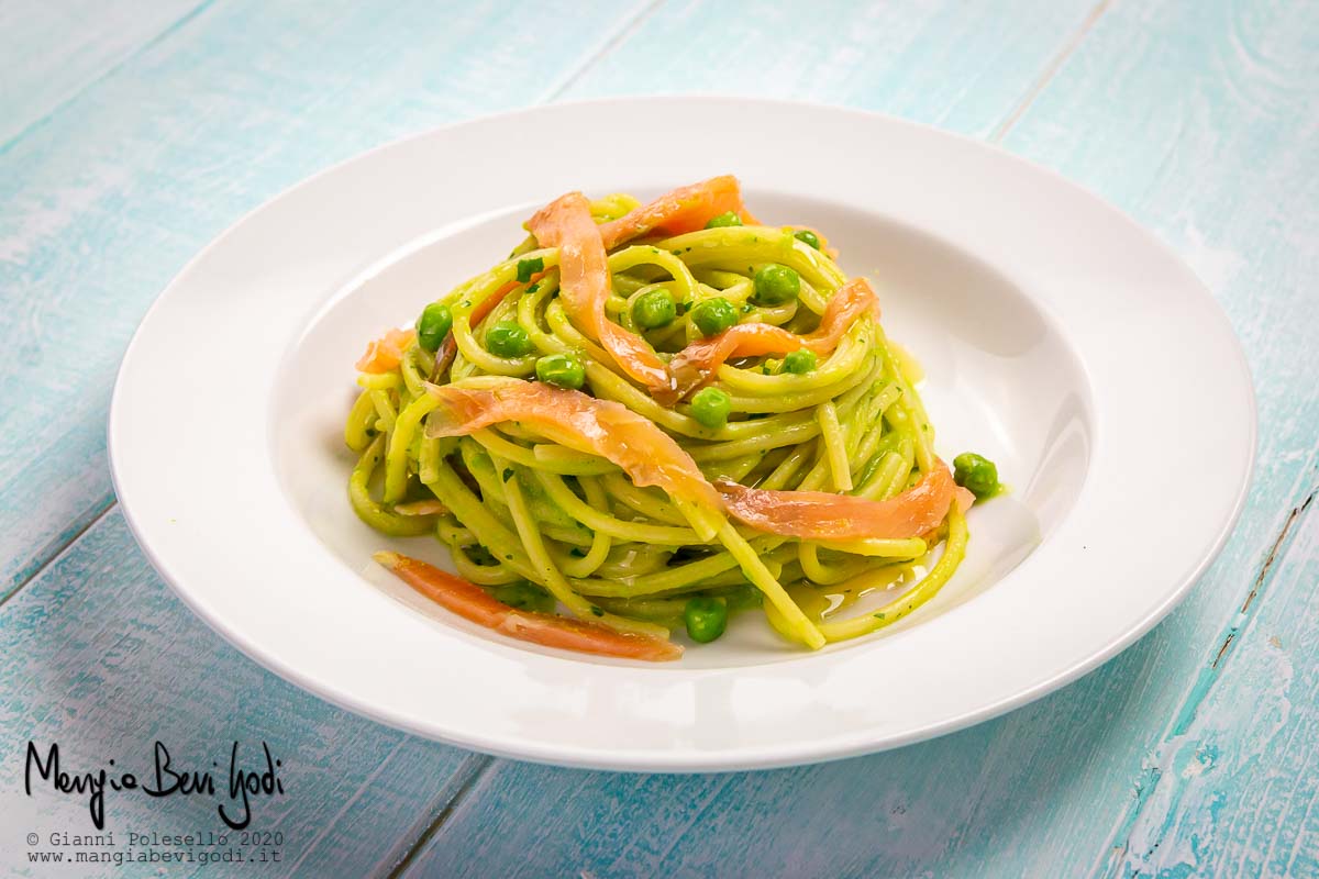 Pasta al salmone e piselli