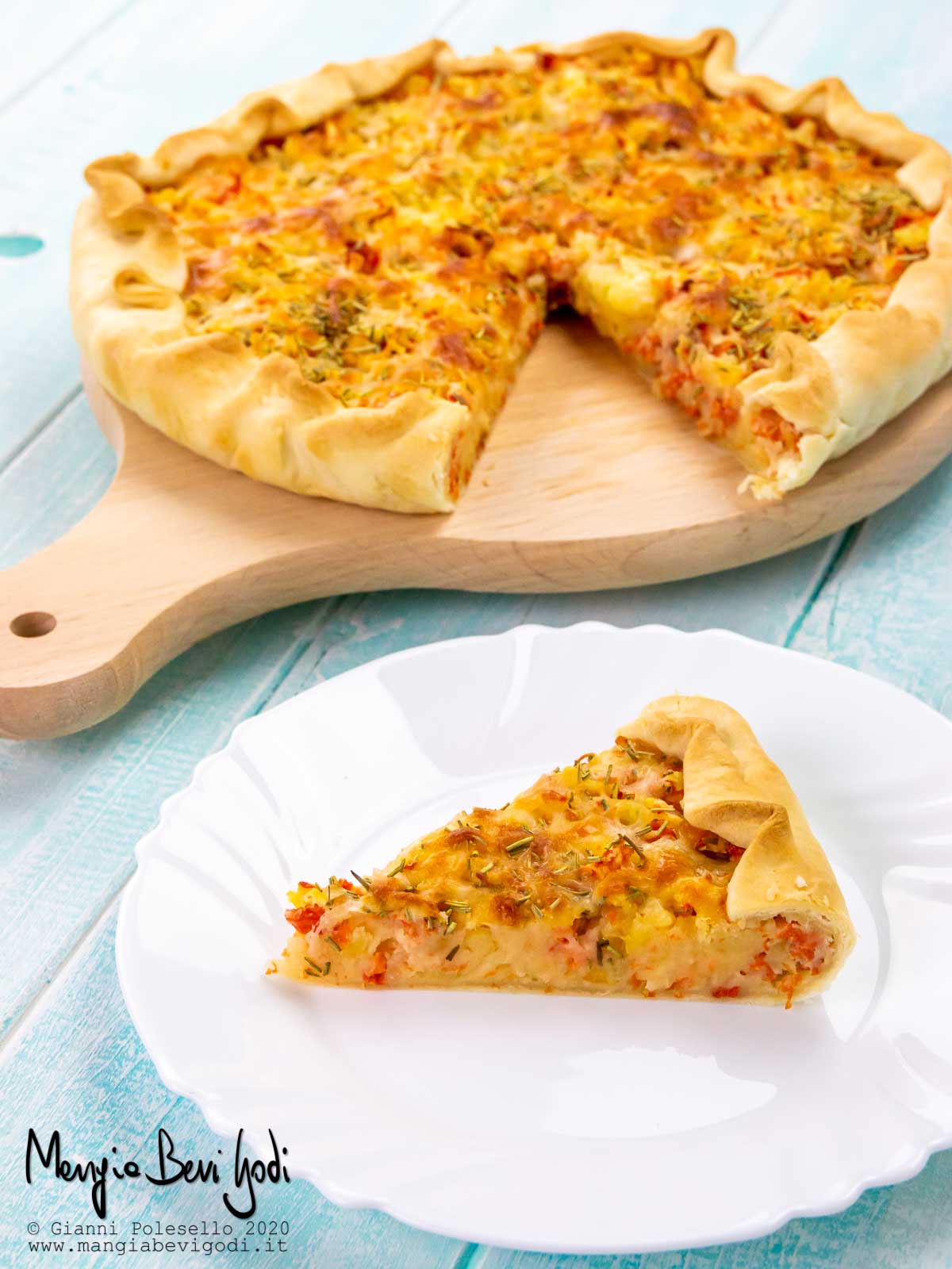 Torta salata con salmone e patate