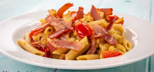 Pasta alle melanzane e speck
