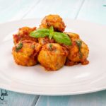 Polpette di ricotta e olive in padella