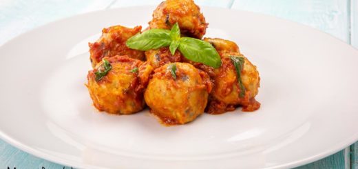 Polpette di ricotta e olive in padella