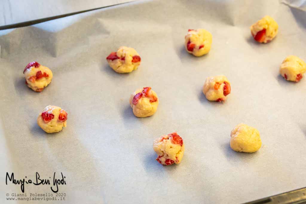 Cottura biscotti alle fragole