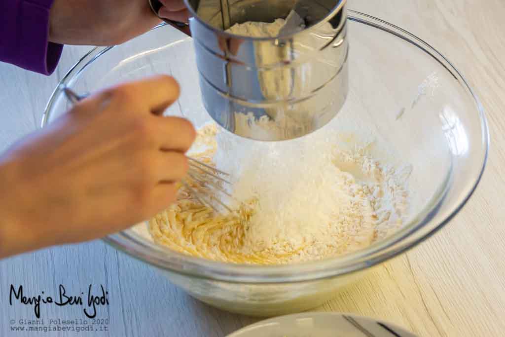 Impasto per biscotti alle fragole