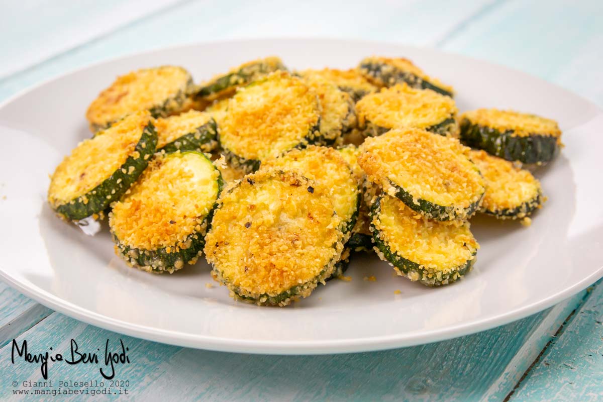 Chips di zucchine al parmigiano al forno