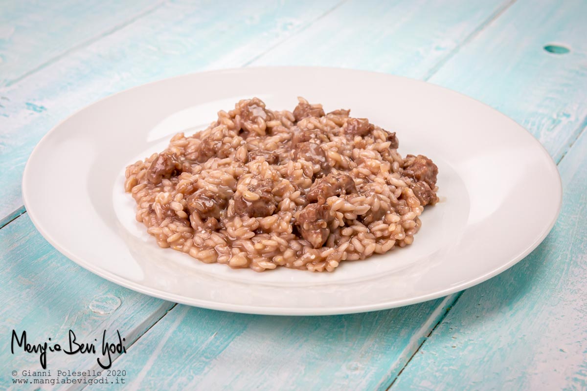 Risotto ubriaco alla salsiccia