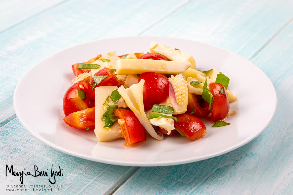 Insalata di seppie e pomodorini