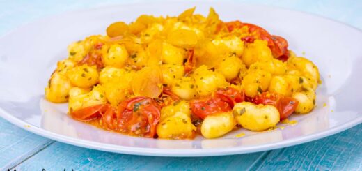 Gnocchetti con pomodorini e bottarga