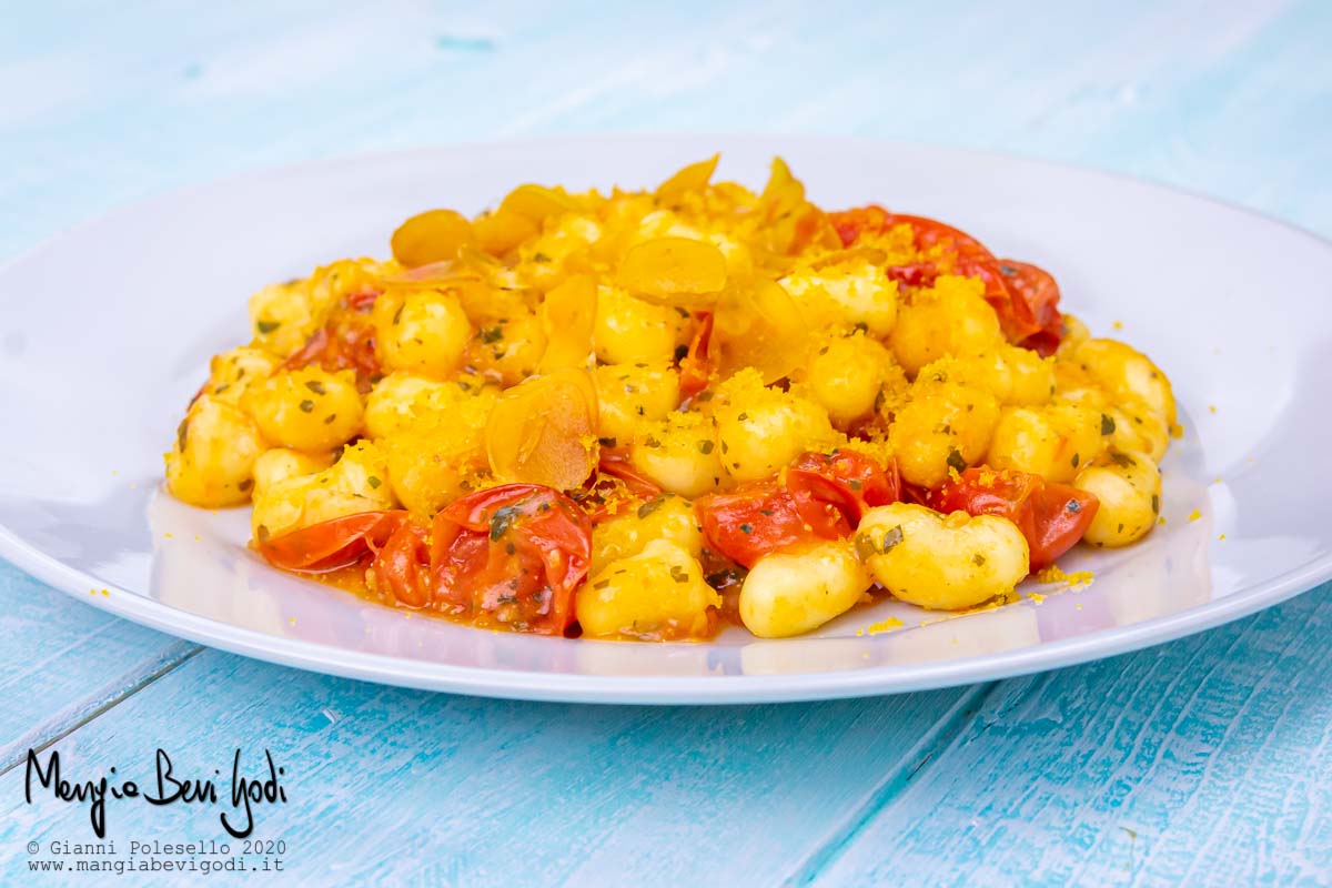 Gnocchetti con pomodorini e bottarga