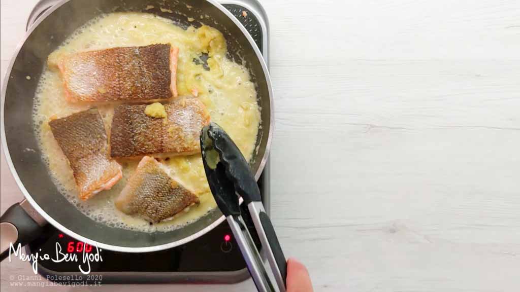 cottura filetto di trota alle mandorle in padella