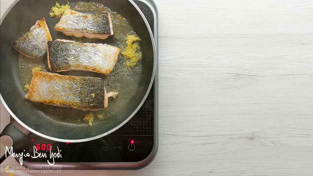 Cottura filetto di salmone allo zenzero e limone