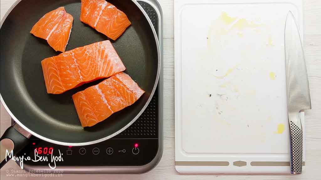 cottura filetto di salmone in padella