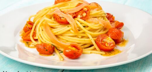 Spaghetti al salmone affumicato e pomodorini