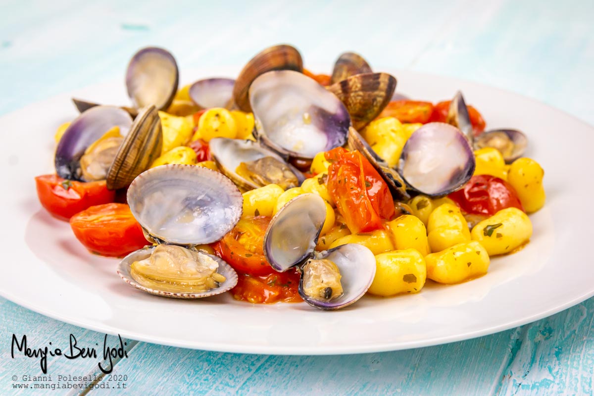 Gnocchetti alle vongole e pomodorini