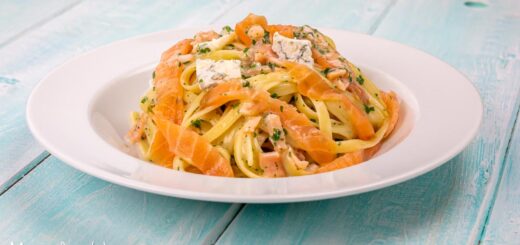 Pasta al salmone e gorgonzola