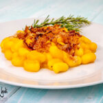 Gnocchi alla zucca e pancetta croccante