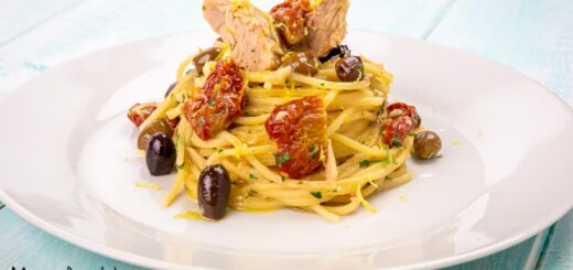 Pasta al tonno e pomodori secchi