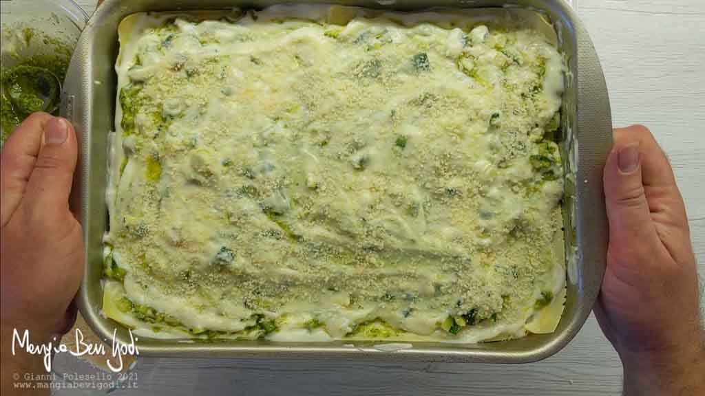 Cottura lasagne al pesto e zucchine