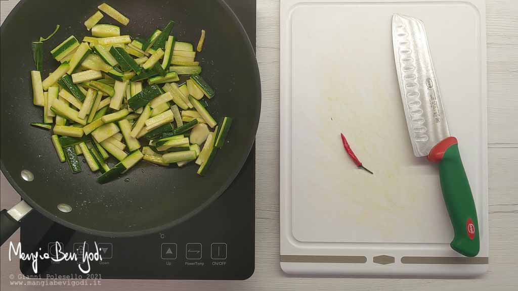 Cottura zucchine in padella