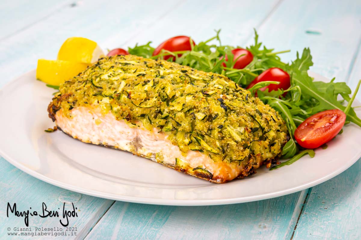 salmone in crosta di zucchine