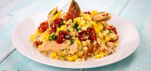 Cous cous con tonno, pomodori secchi e mais